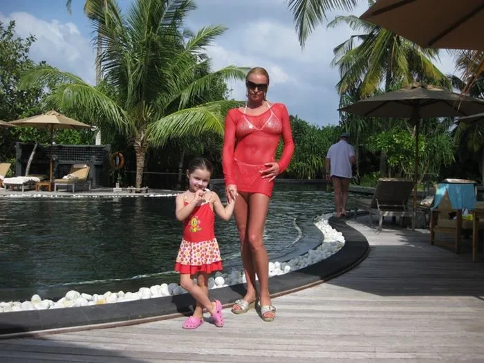 Фотосессия Голая Анастасия Волочкова на Мальдивах