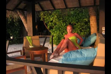 Фотосессия Голая Анастасия Волочкова на Мальдивах