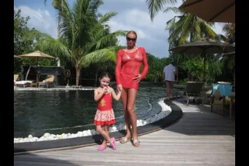 Фотосессия Голая Анастасия Волочкова на Мальдивах