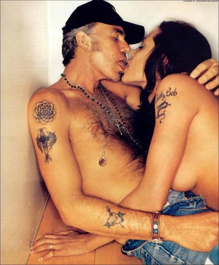 Фотосессия Голая Анжелина Джоли