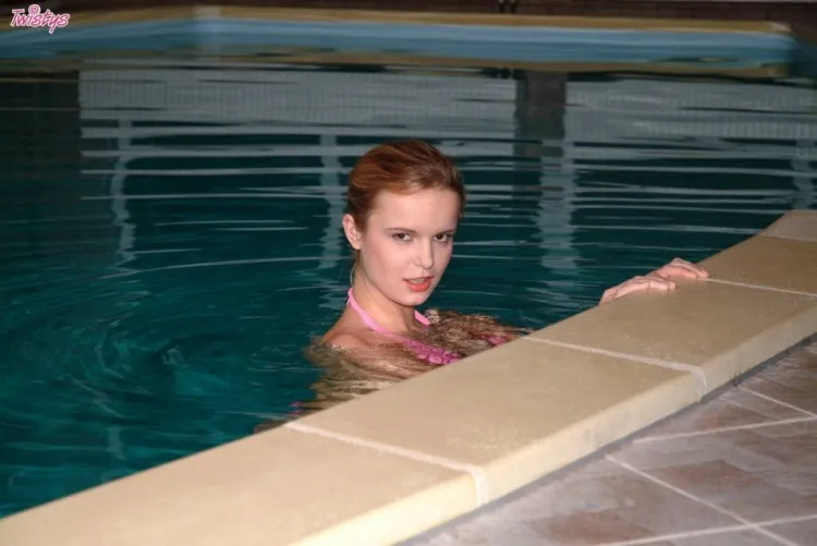 Фотосессия Сучка с большими натуральными сиськами