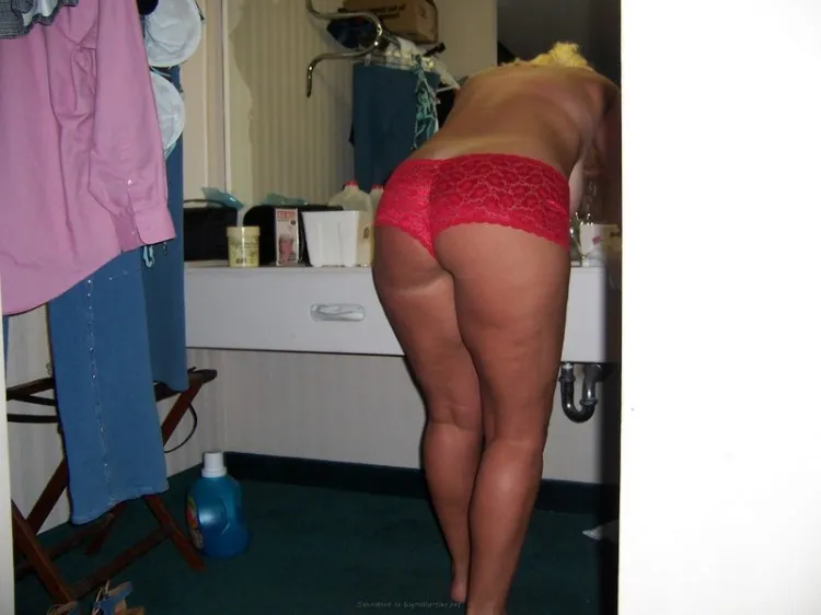 Фотосессия Домашка зрелой потаскухи