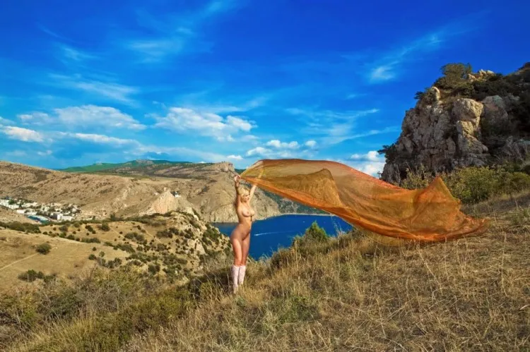 Фотосессия Стриптиз в горах