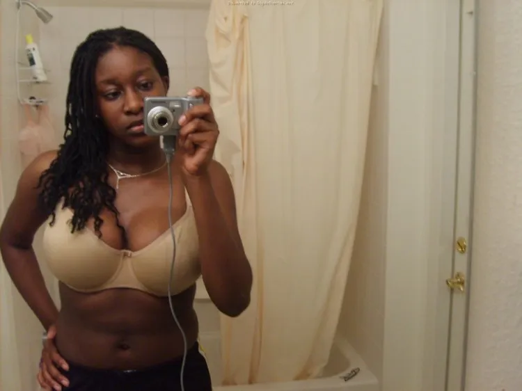 Фотосессия Эротика грудастой негритянки