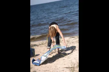 Голая на пляже