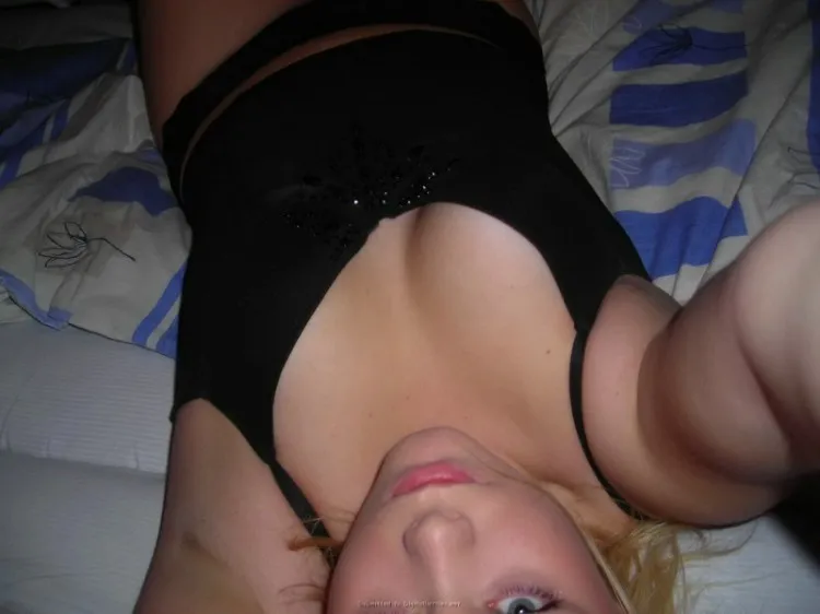 Фотосессия Фоткает сама себя