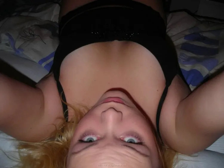 Фотосессия Фоткает сама себя