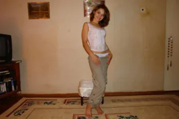 Фотосессия Из личных колекций молодой развратницы