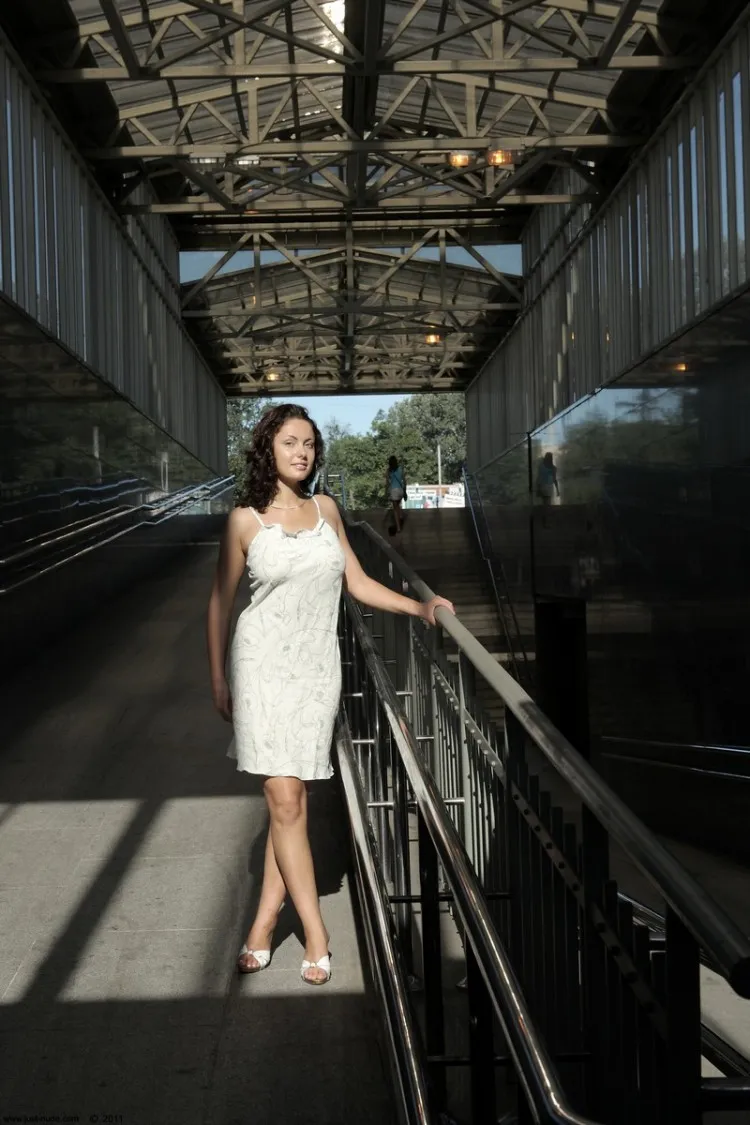 Фотосессия Обнажёнка в людном месте