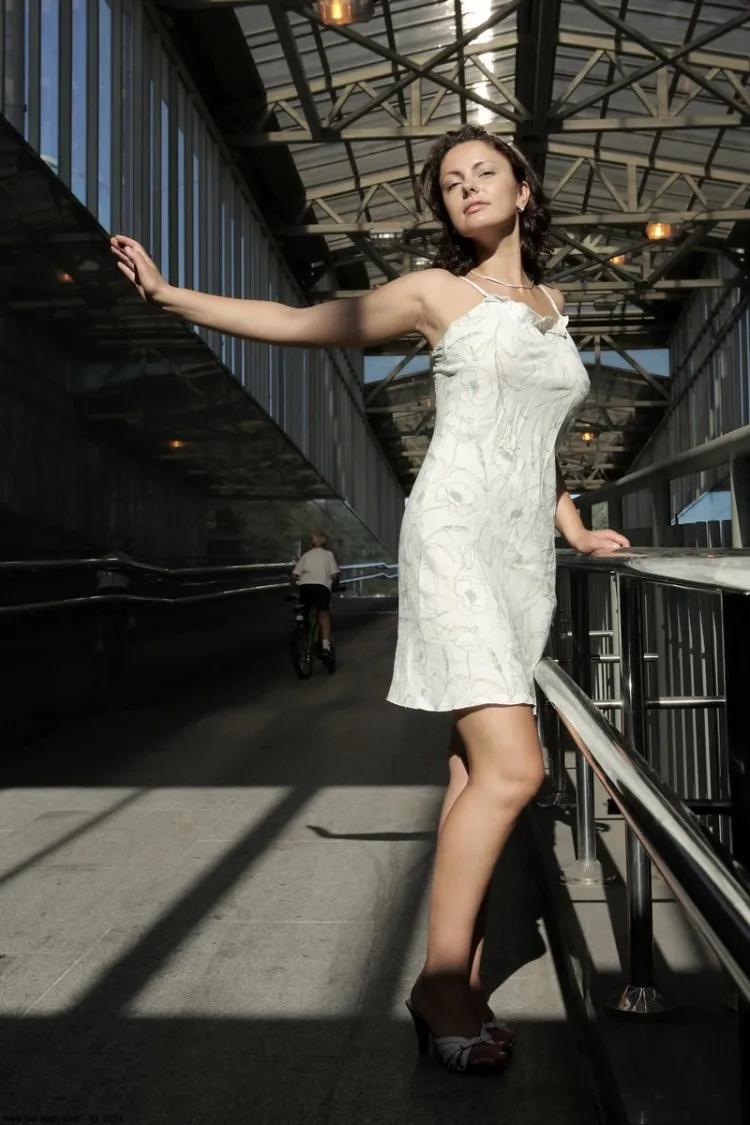 Фотосессия Обнажёнка в людном месте