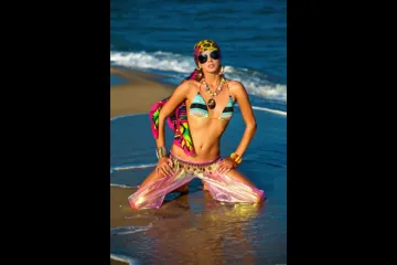 В восточных одеяниях