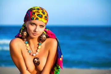 В восточных одеяниях