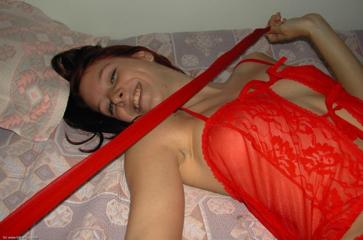 Домашние фотки одной шалавы