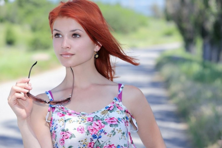 Огненно рыжая шлюшка