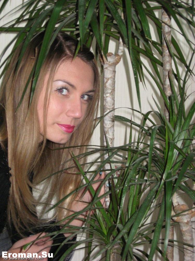 Любительское стеснительной девушки