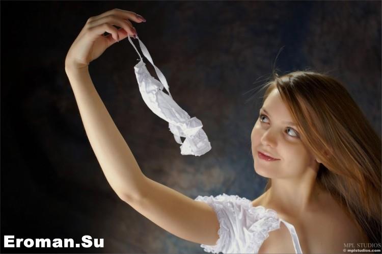 Молодая в гетрах