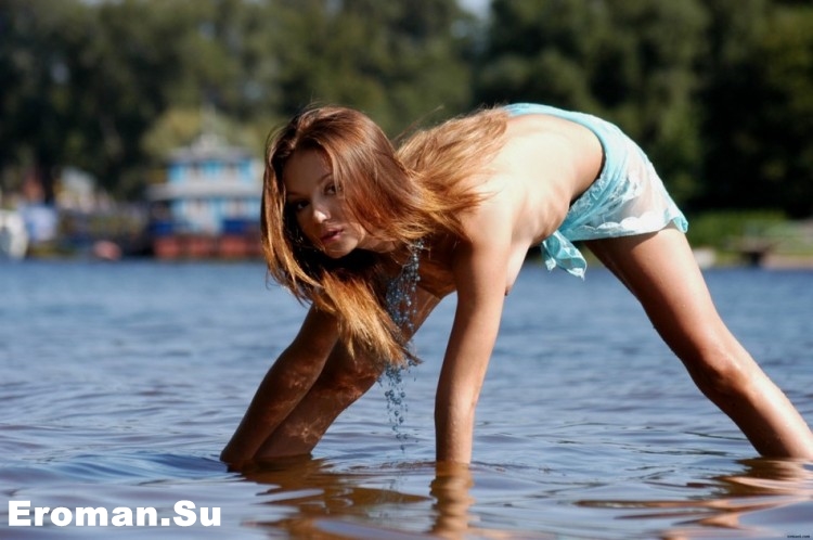 Худенькая на речке