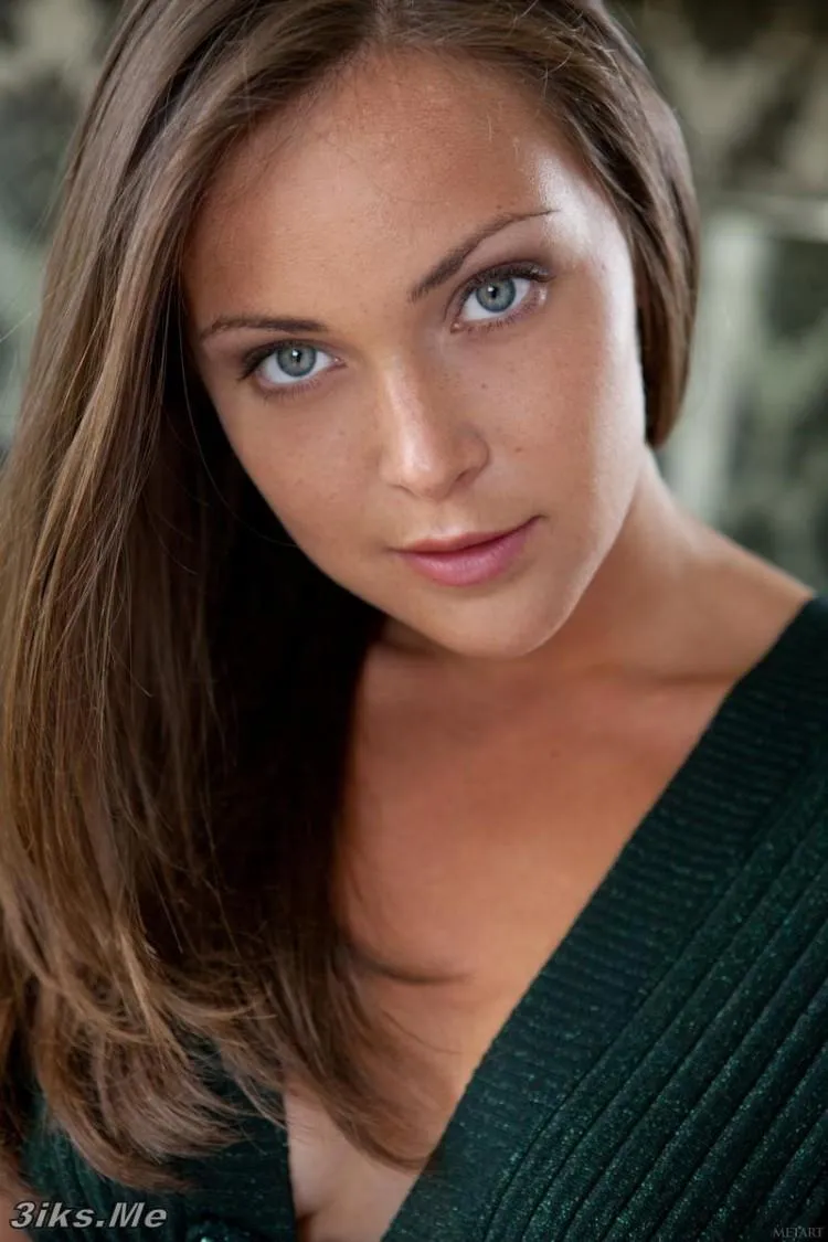 Фотосессия Горячая эротика на кухне