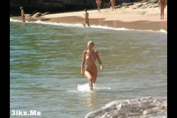 Частные фотографии блондинки с отдыха