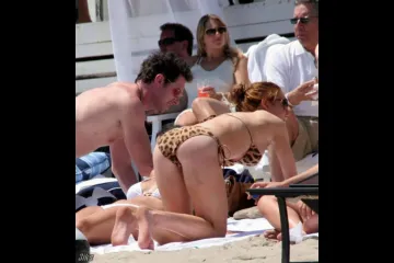 Линдси Лохан в одежде и без