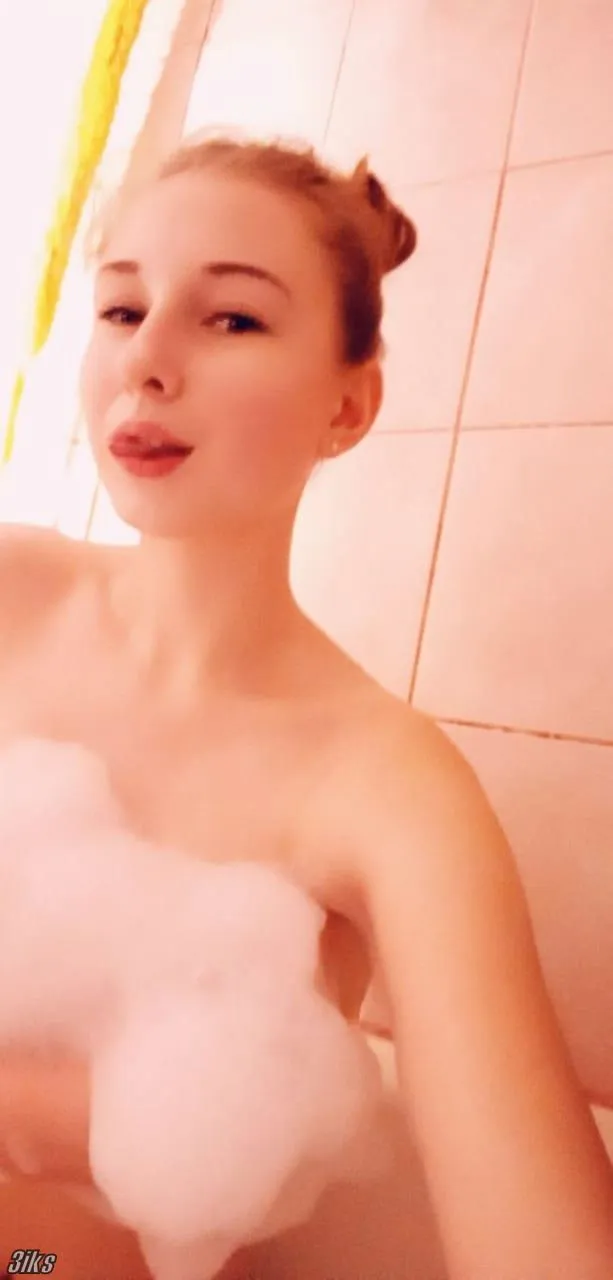 Фотосессия Молоденькая сосочка(18 лет)