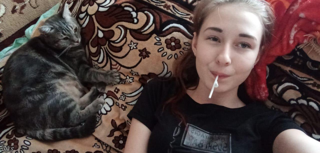 Молоденькая сосочка(18 лет)