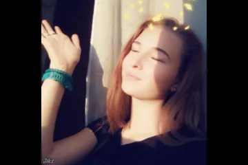 Молоденькая сосочка(18 лет)