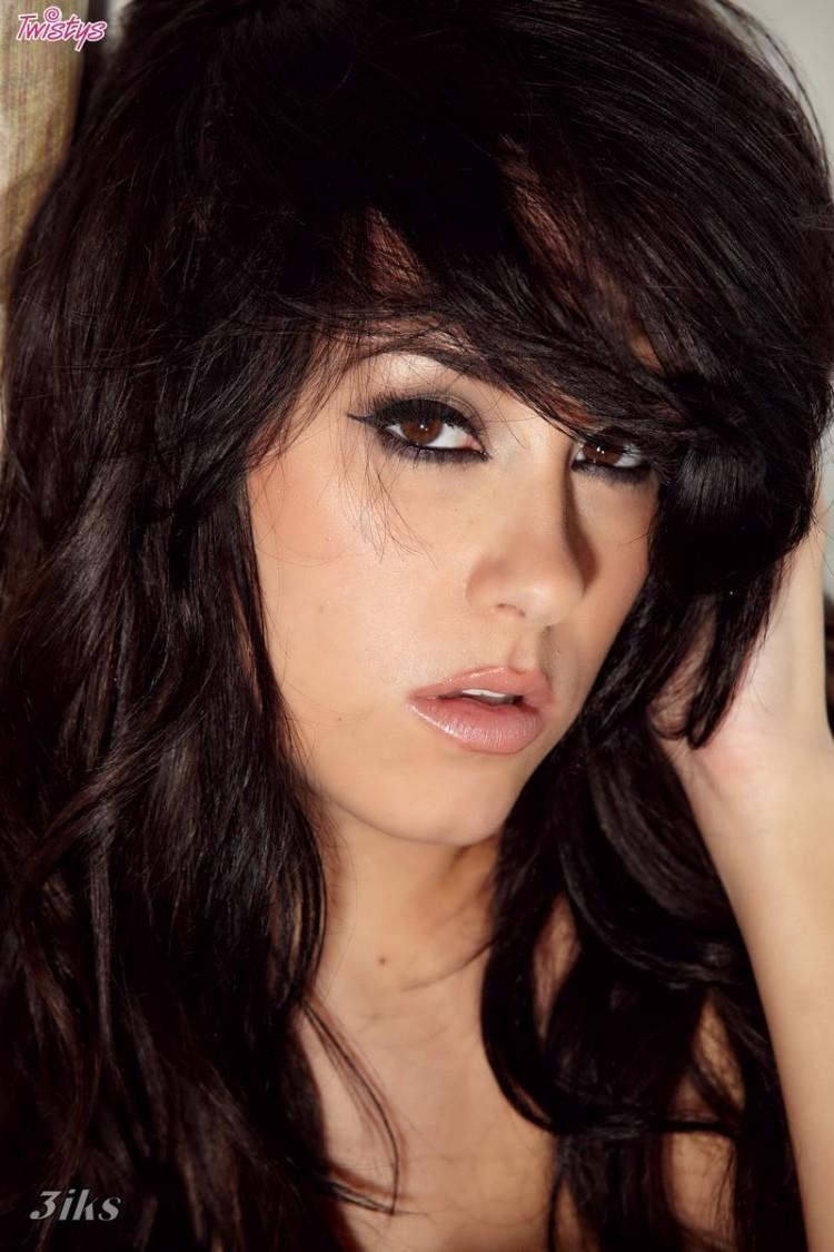 Сучка показывает самое откровенное