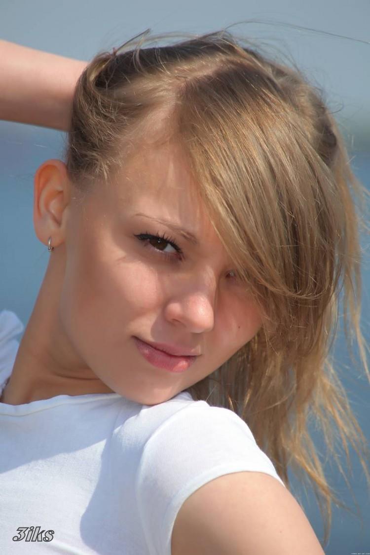 Нежная красавица на пляже