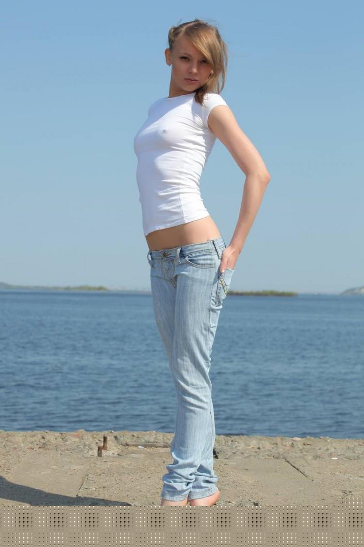 Нежная красавица на пляже