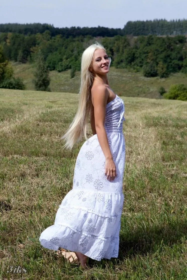 Фотосессия Светловолосая на природе