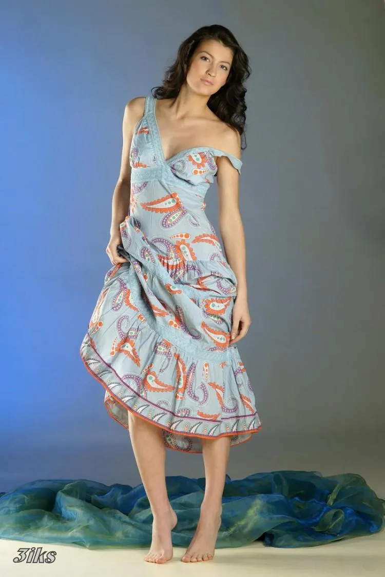 Фотосессия Брюнетка с красивым телом