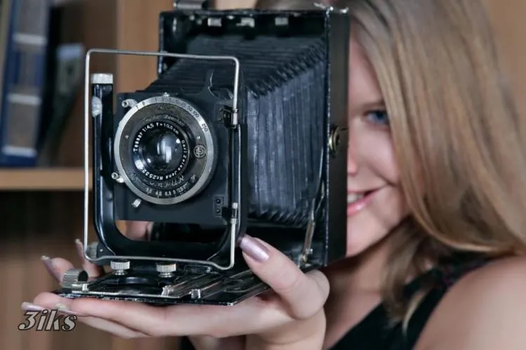 Фотосессия Голенькая красотка в стиле ретро