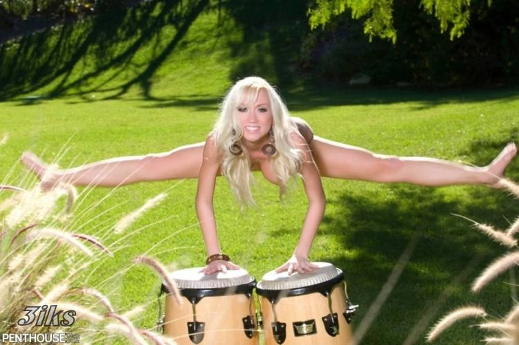 Фотосессия Развратница с барабанами-27