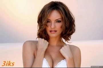 Фотосессия Девка с бабочкой на попке-1