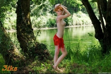 Рыжая на природе-4