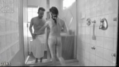 Запустила к себе в душ