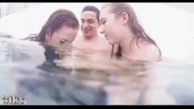 Ныряет для минета