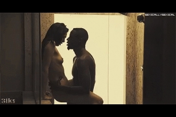 Нежно имеет красотку